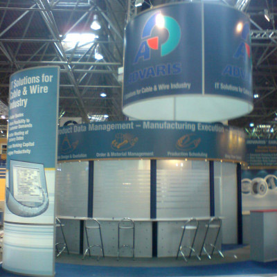 H�ngedisplay Displaytonne Diez