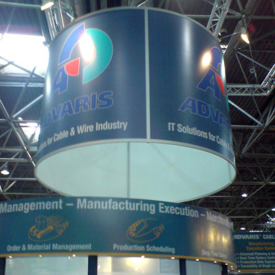 H�ngedisplay Displaytonne Diez